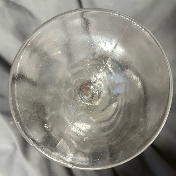 Glass - Picture 3 of 3